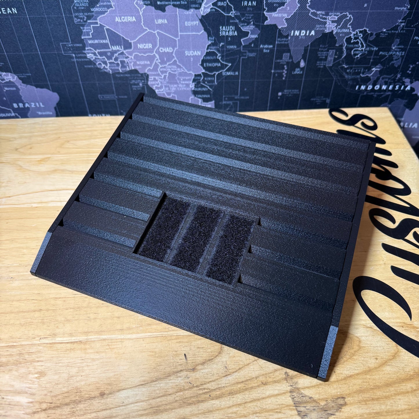 The Vanguard - Modular large challenge coin holder