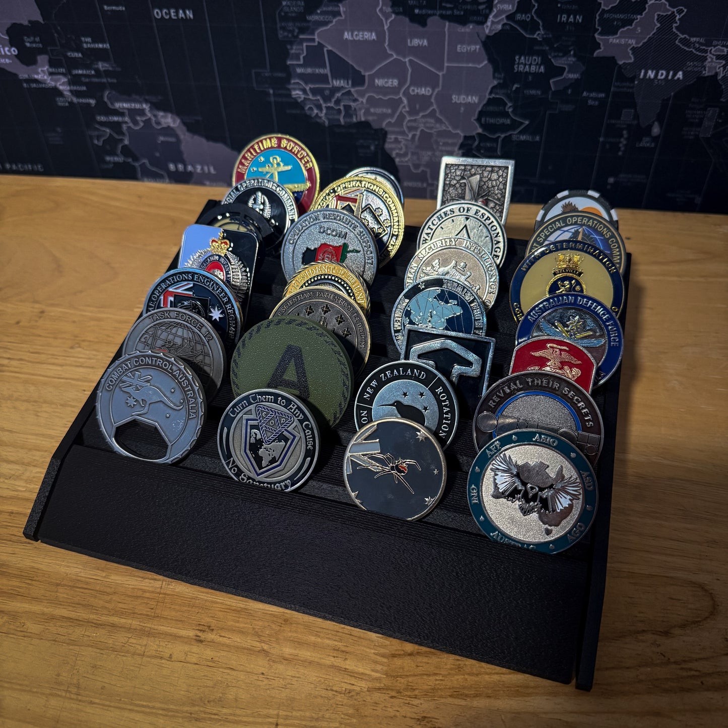 The Vanguard - Modular large challenge coin holder