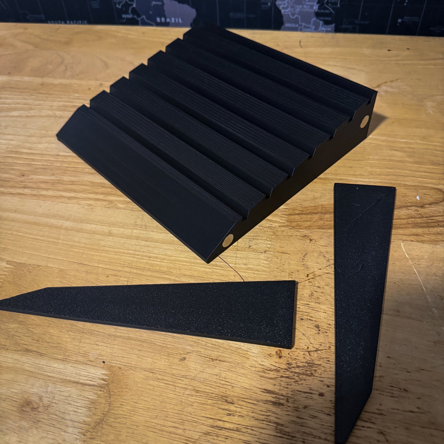 The Vanguard - Modular large challenge coin holder