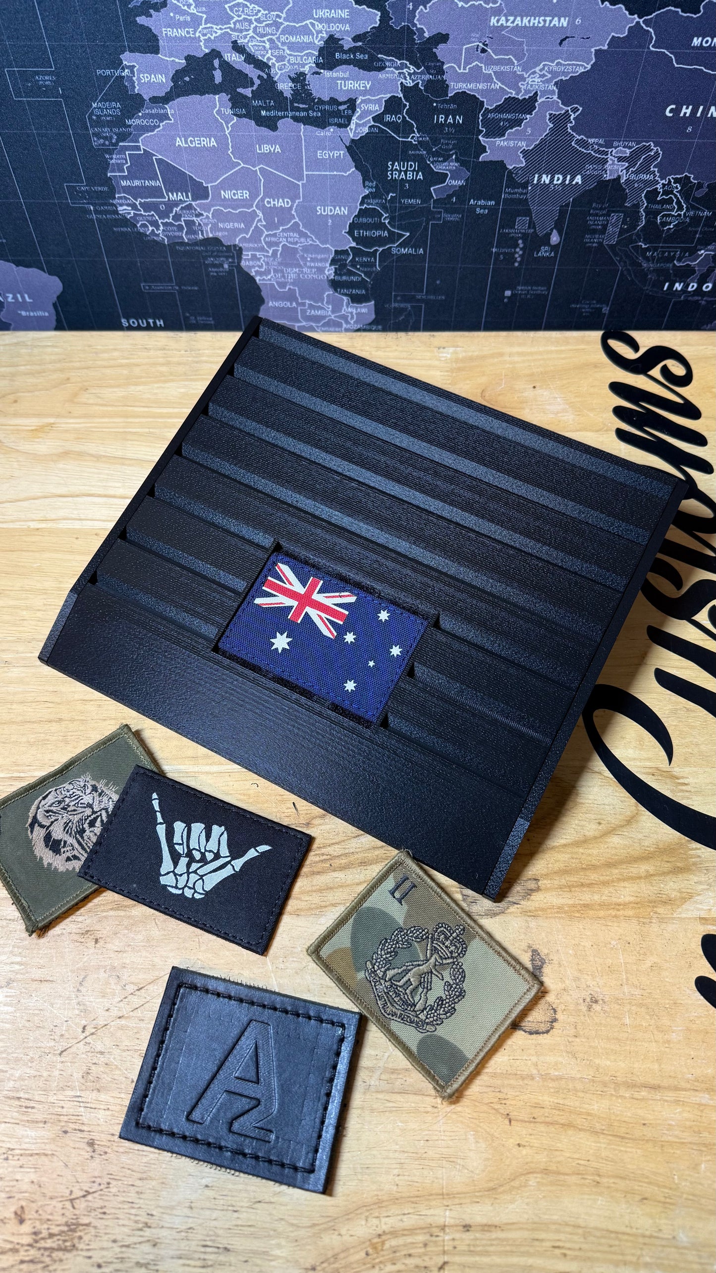 The Vanguard - Modular large challenge coin holder