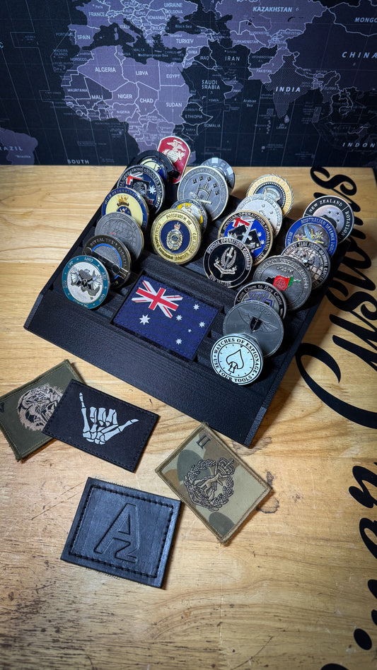 The Vanguard - Modular large challenge coin holder