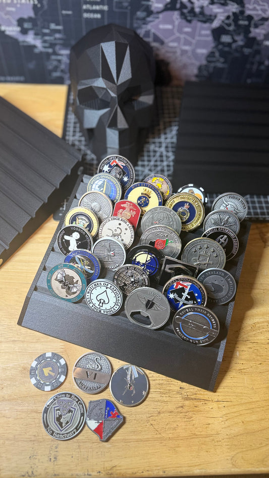 The Vanguard - Modular large challenge coin holder