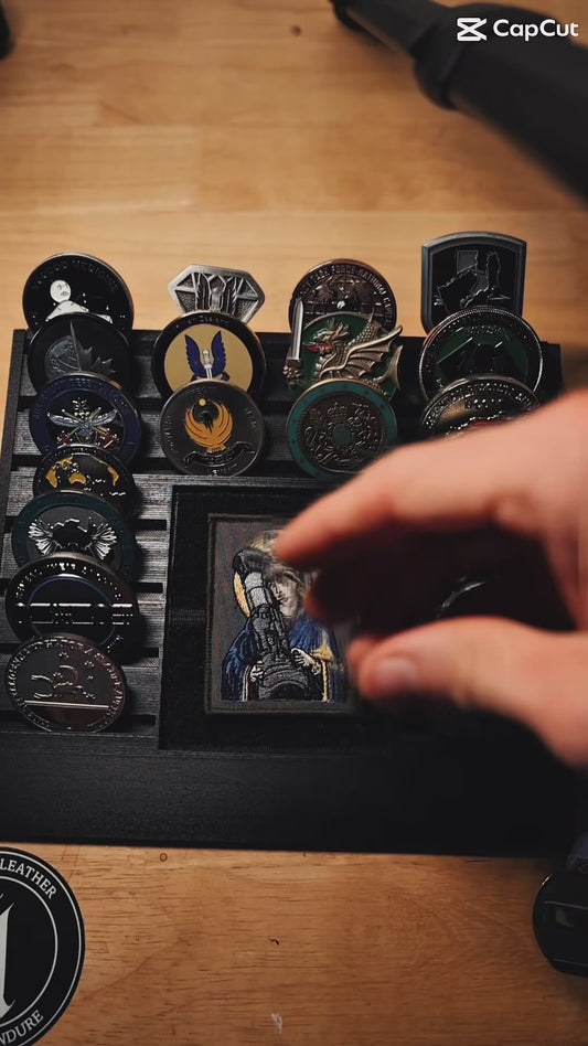 The Vanguard - Modular large challenge coin holder